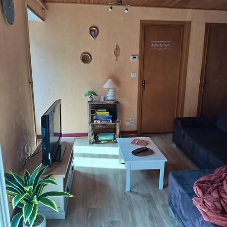 Maison De Bourg * Rochefort-Montagne