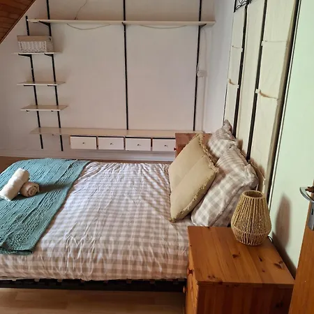 Maison De Bourg Semesterbostad *