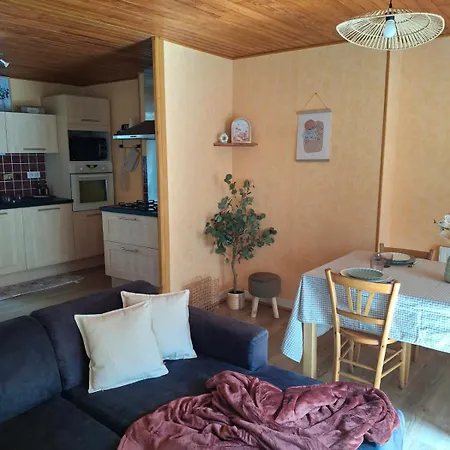 Дом отдыха Maison De Bourg Rochefort-Montagne